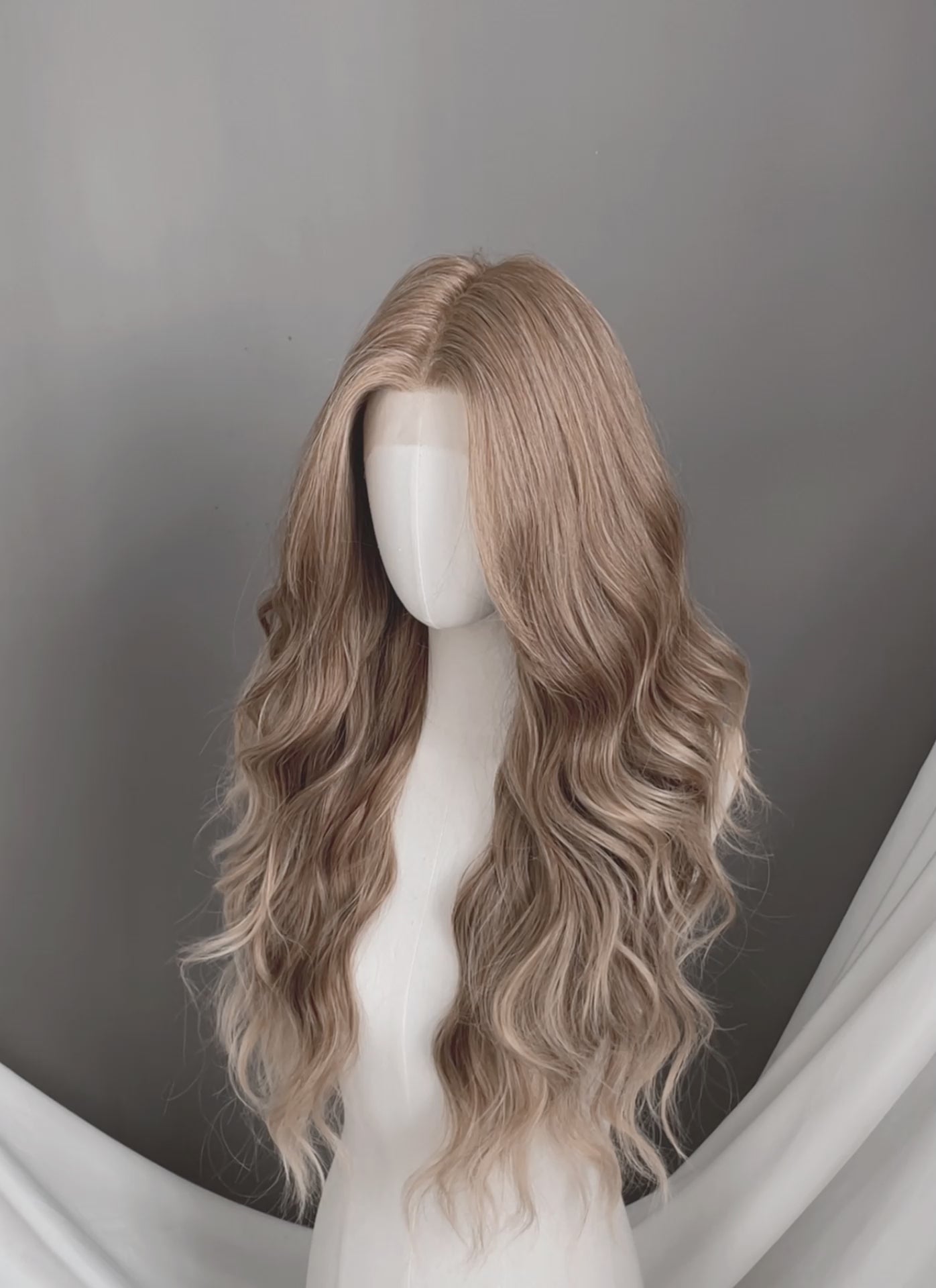 Ash Blonde Wavy 13" x 6" Lace Top Kanekalon Synthetic Hair Wig LFS058